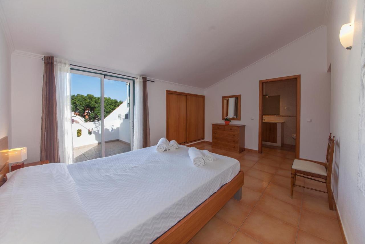 A14 - Cozy Torraltinha Apartment Lagos Buitenkant foto